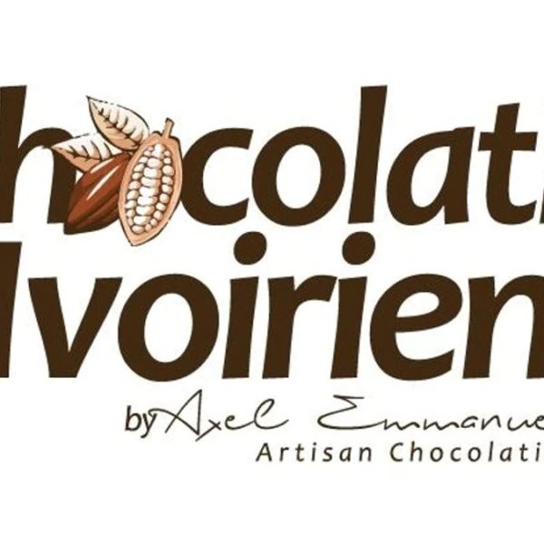 Esposas de granjeros impulsan la 'revolución del cacao' de un chocolatero marfileño