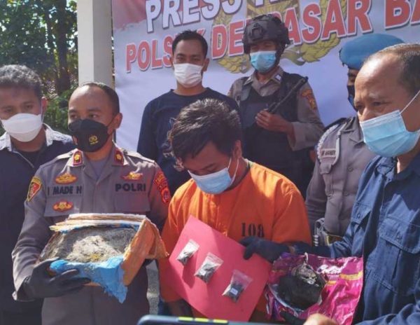 Hombre indonesio arrestado por chocolate con marihuana
